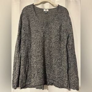 Old Navy grey sweater